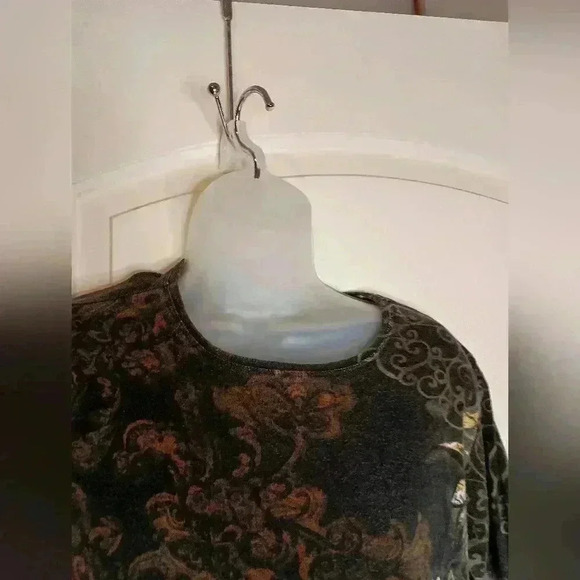 2 FOR 25$ Chico's top- (#676) - Picture 4 of 7